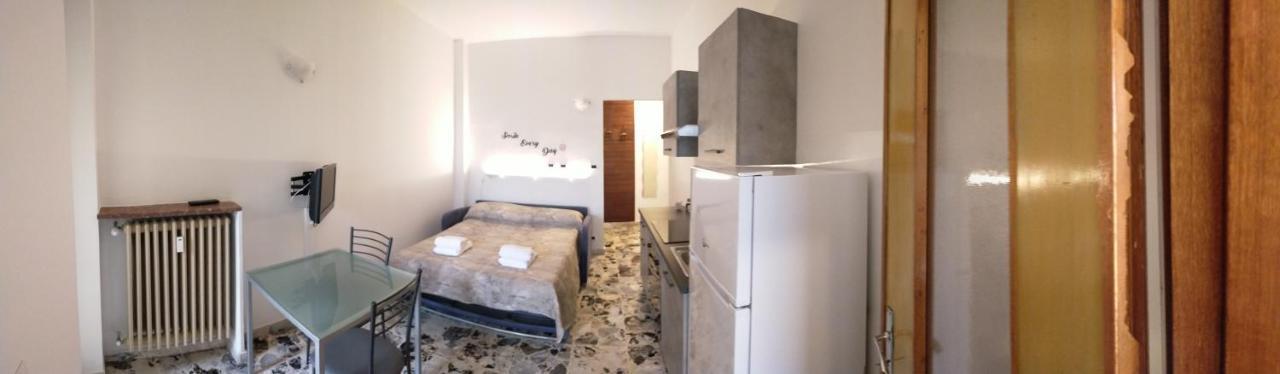 Appartement Locazione Turistica Casa Gardenia à Turin Extérieur photo